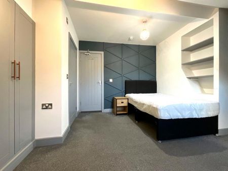 1 bedroom in a house share to rent - Photo 2