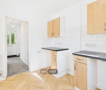 2 bedroom terraced house to rent - Photo 1