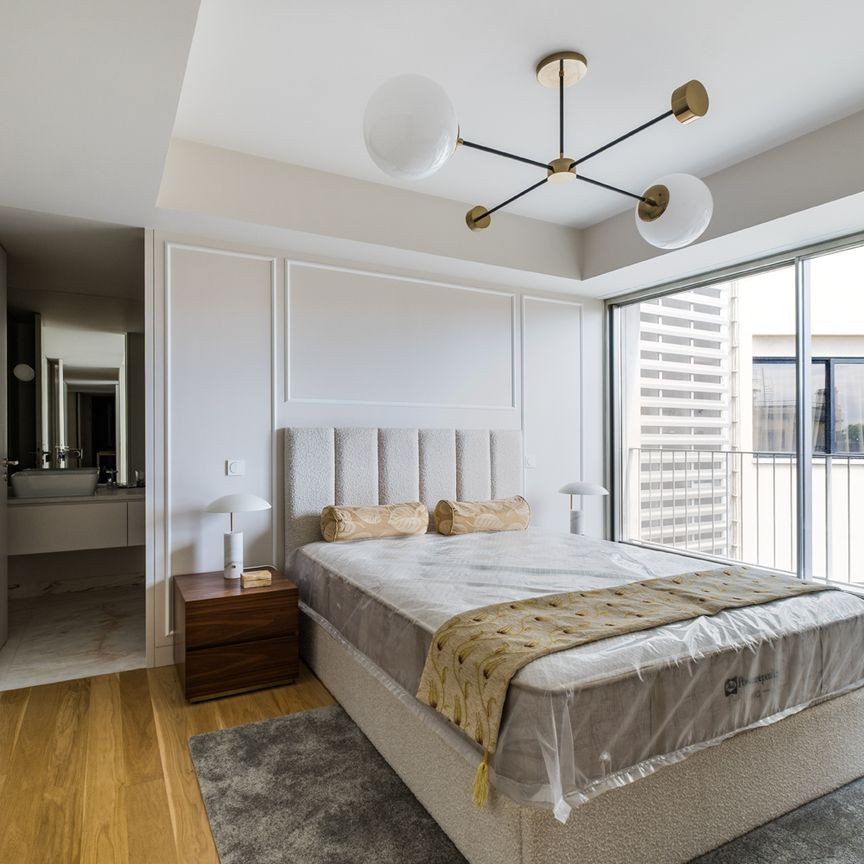 Fantástico apartamento T3 mobilado com requinte e novo a estrear, junto à avenida da Liberdade em Lisboa - Photo 1