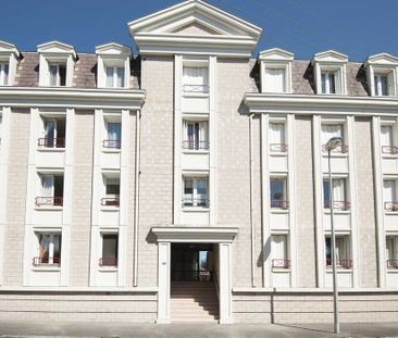 À SEDAN - Photo 2
