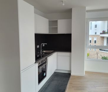 Location Appartement 4 pièces 92m² POISSY 78300 - Photo 4