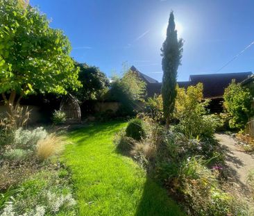 2 bedroom cottage to rent - Photo 2