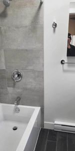 Beau 2 1/2, style Studio, plein centre de Valleyfield, à 2 pas du Cégep et Hôpital, libre maintenant ! - Photo 3