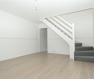 2 bedroom end of terrace house to rent - Photo 1