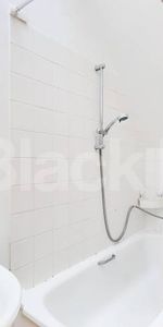 Modern Apartment - Photo 4