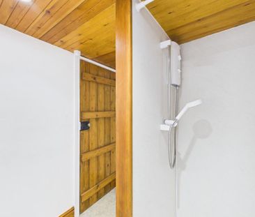 2 bedroom semi-detached house to rent - Photo 5