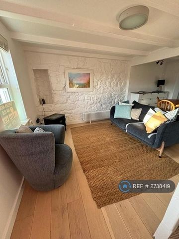 2 bedroom terraced house to rent - Photo 2