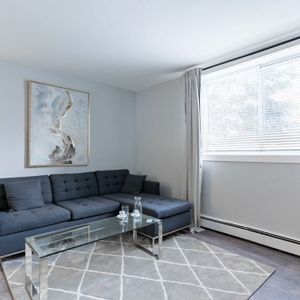 Rue Crevier Apartments - Photo 2