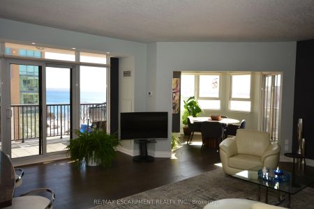 399 Elizabeth Street #513 - Photo 2