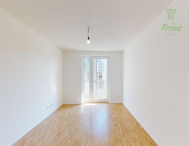 Großzügig geschnittene 4-Zimmer-Wohnung mit zwei Bädern und Terrasse! - Photo 1