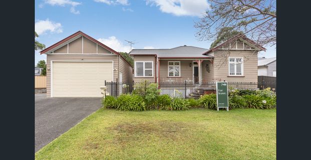 Prime Location 3-Bedroom Family Residence - Photo 1