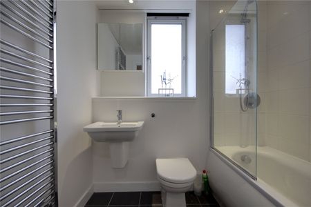1 bed apartment to rent in Quay Street, Middlesbrough, TS2 - Photo 2