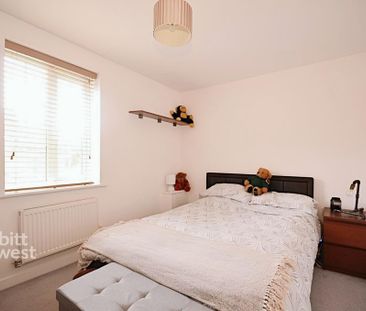 2 bedroom ground floor flat to rent - Photo 4