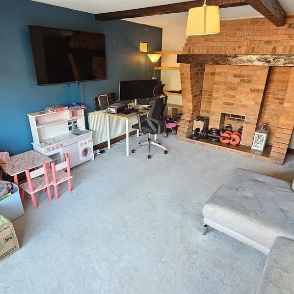 3 bedroom detached house to rent - Photo 1