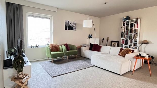 Duplex-appartement met twee slaapkamers en terras. Parking in keldergarage. - Photo 1