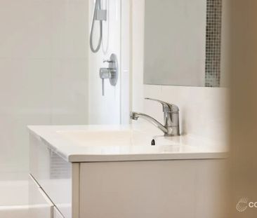 Spacious 3-Bedroom Apartment in Prime Zillmere Location - Photo 2