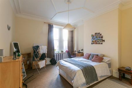 5 bedroom terraced house to rent - Photo 3