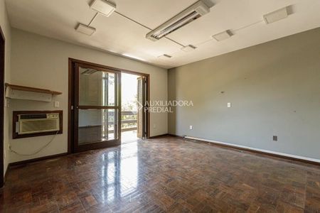 Casa com 3 quartos e 240m² para alugar em Jardim Planalto, Porto Alegre. - Foto 5