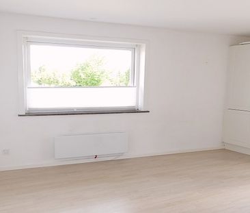 Hjørnelejlighed i 2 plan roligt beliggende i ejendom med svalegang,... - Photo 3