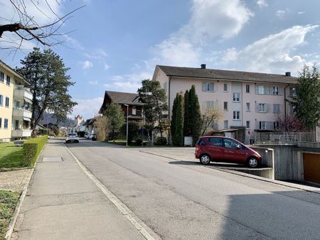 Living in the popular Sonnenfeld, directly near the city of Thun - Photo 4