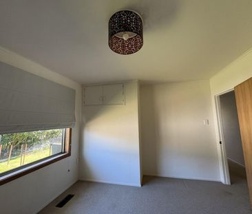 Modern 4-Bedroom Home with Garage & Gully ... - Photo 3