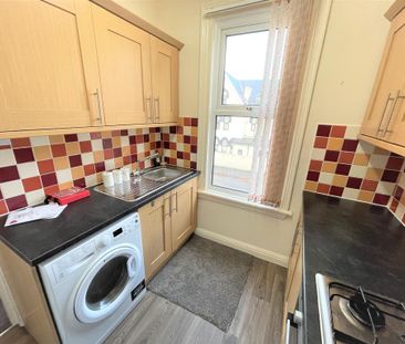 1 bedroom flat to rent - Photo 6