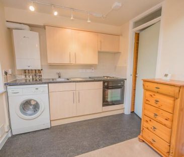 Studio Flat, Palmers Road, N11 - Photo 3