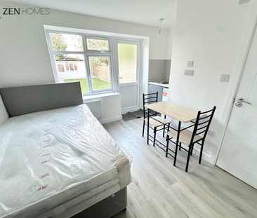 Studio to rent - Photo 6