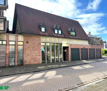 Gezellig appartement met 2 slaapkamers, terras en garage in het cen... - Photo 4