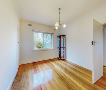 SPACIOUS 3-BEDROOM HOME IN PRIME LOCATION - Photo 6