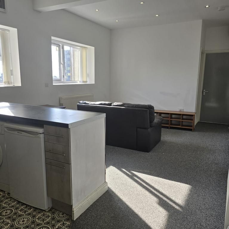 1 bedroom flat to rent - Photo 1