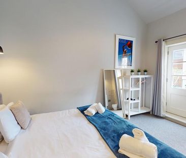 2 bedroom semi-detached house to rent - Photo 4