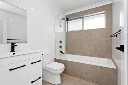 Four Bedroom Home - Photo 4