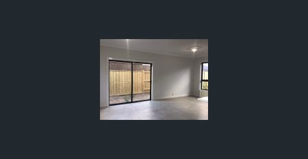 DELIGHTFUL HOME WITH 3 BEDS & STUDY AREA - Photo 3