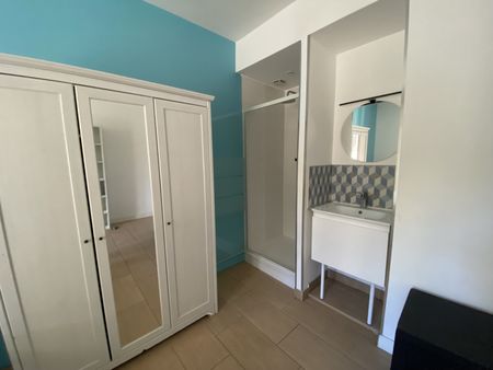 À louer – Chambre en colocation avec salle d’eau privative et balcon – Toulon - Photo 3
