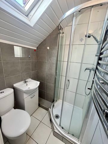 Room in a Shared House, City Road, NG7 - Photo 2