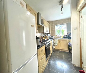 2 Bed Terraced House, Freshland Way, BS15 - Photo 4