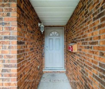 Property For Lease | X8427212 - Photo 2