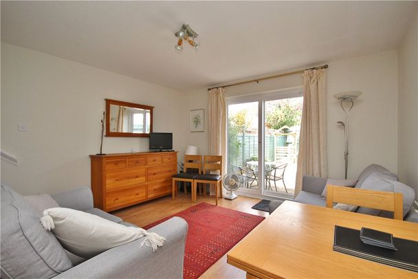 Elizabeth Court, Farncombe, GU7 3QZ - Photo 1