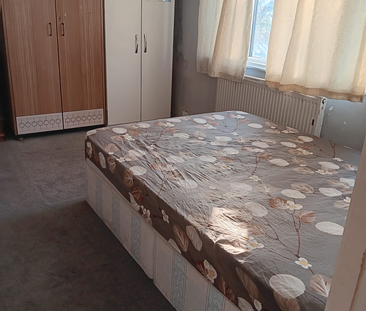 1 bedroom in a house share to rent - Photo 6