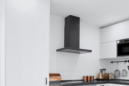 2 bedroom luxury Flat for rent in Nueva Andalucia, Andalusia - Photo 2