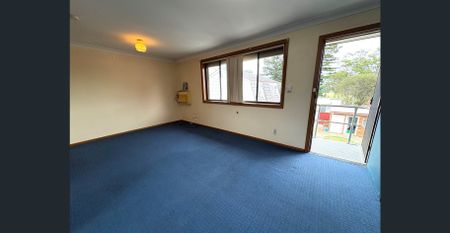 Older Style Two Bedroom Duplex!! - Photo 2