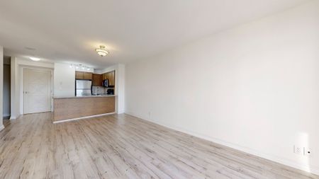For Lease - 18 Harding Boulevard Unit# 912, Richmond Hill, Ontario - Photo 4