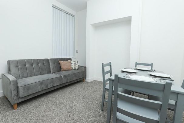 5 bedroom terraced house to rent - Photo 1