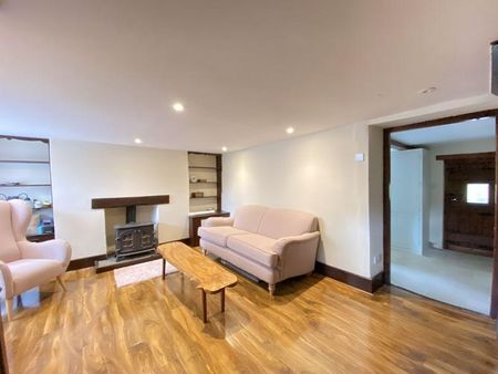 3 bedroom cottage to rent - Photo 2