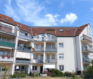 Komplett Renoviert ! Hübsche 2 Zi.-Whg. mit Balkon, AR und TG-Stell... - Foto 3