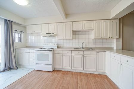 For Lease - 818A The Queensway N/A, Toronto, Ontario - Photo 5