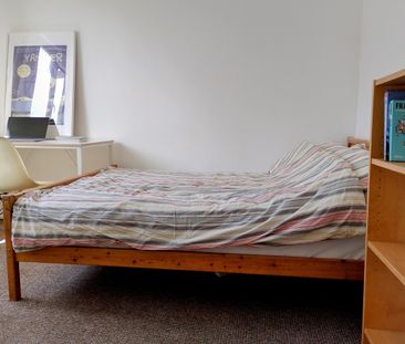 4 Bed Terraced House, St Mary Magdalene Street, BN2 - Photo 3