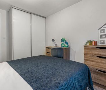 2 bedroom flat to rent - Photo 5