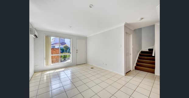 BREAK LEASE - $620 weekly until 4/02/26, then $700 weekly - Available from 11th December - Sorry NO PETS ALLOWED - Photo 1